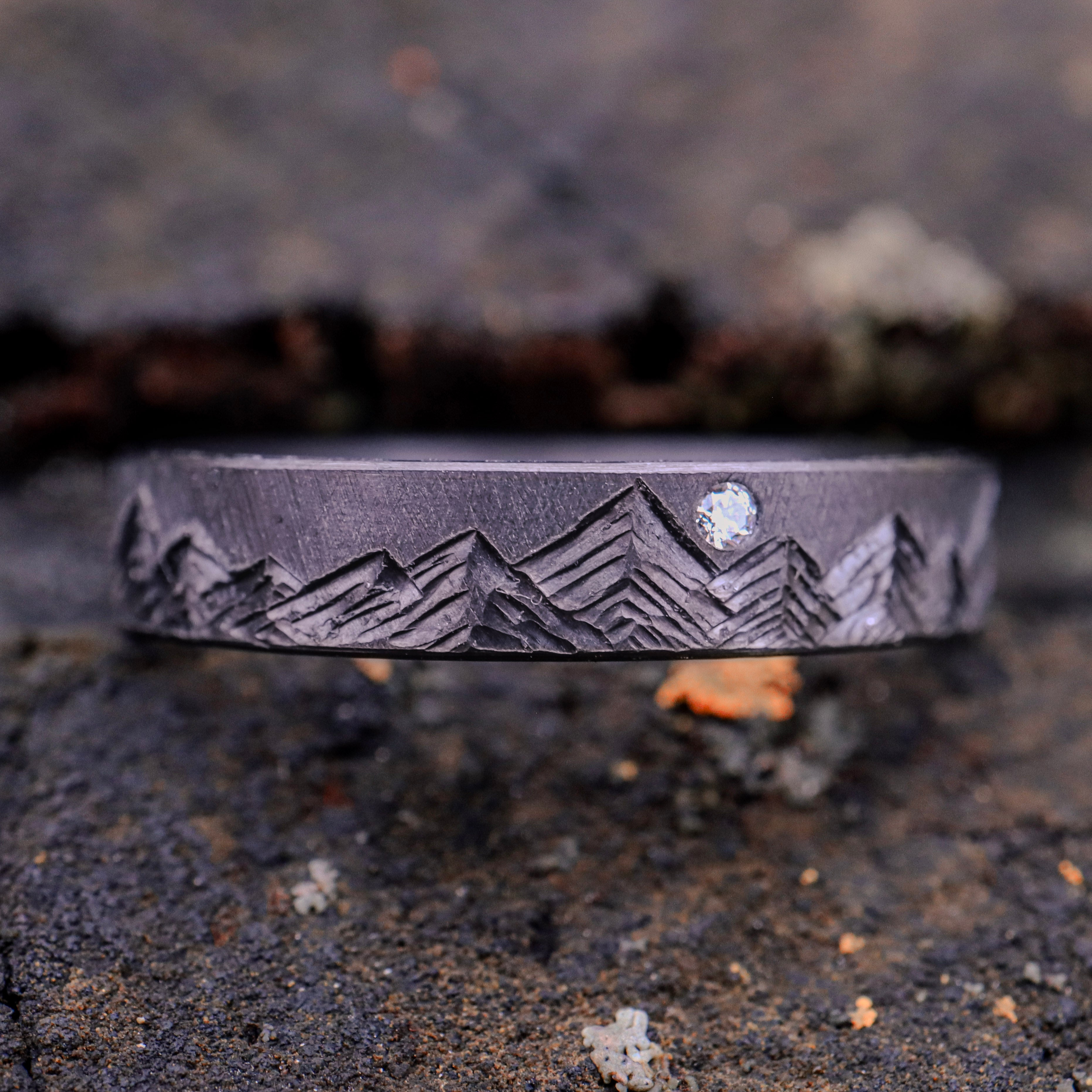 MONOCHROME　RING The Moonlit Summit – Rugged Ringwear