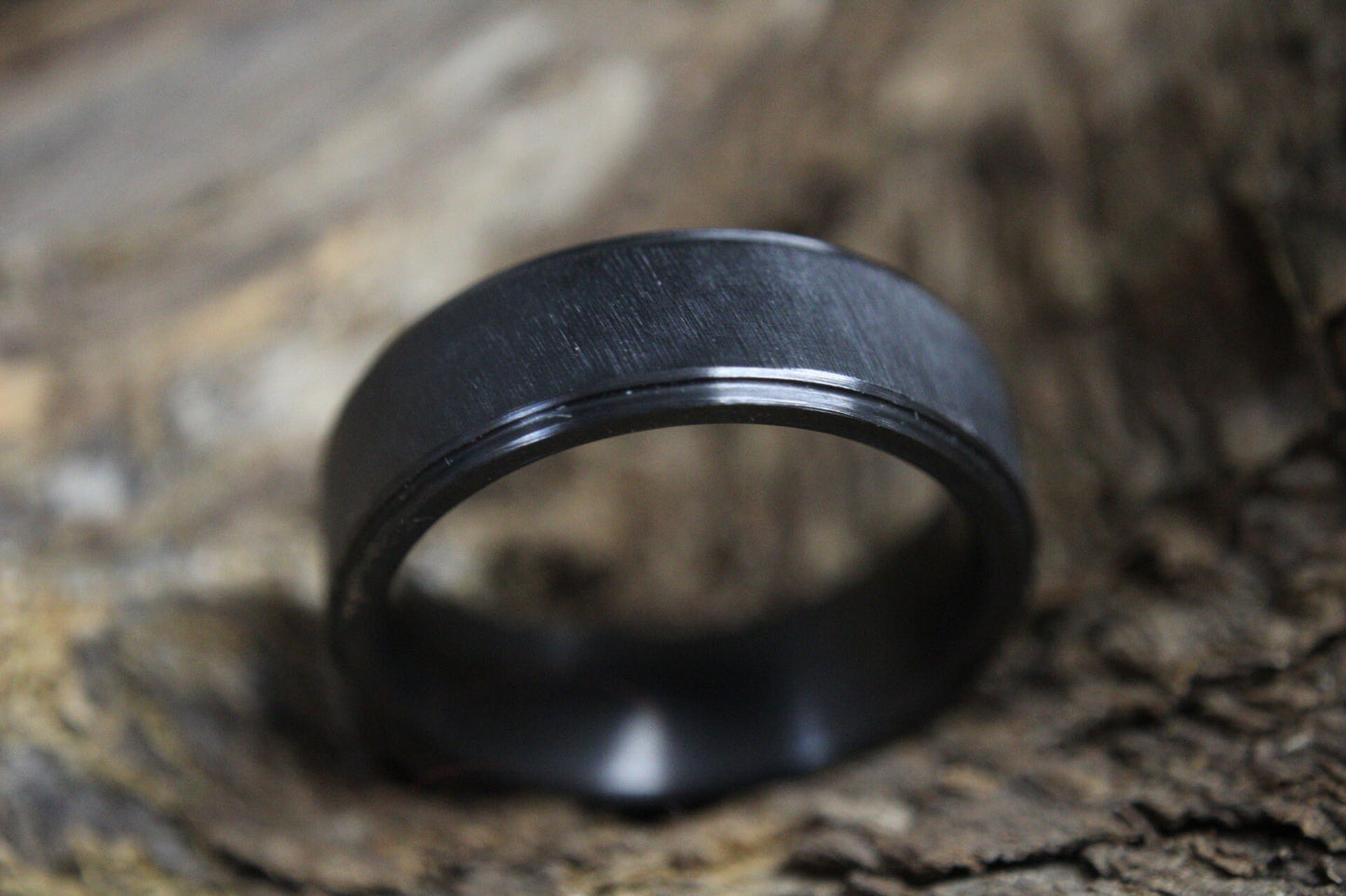 Black Zirconium Ridged and Brushed Band