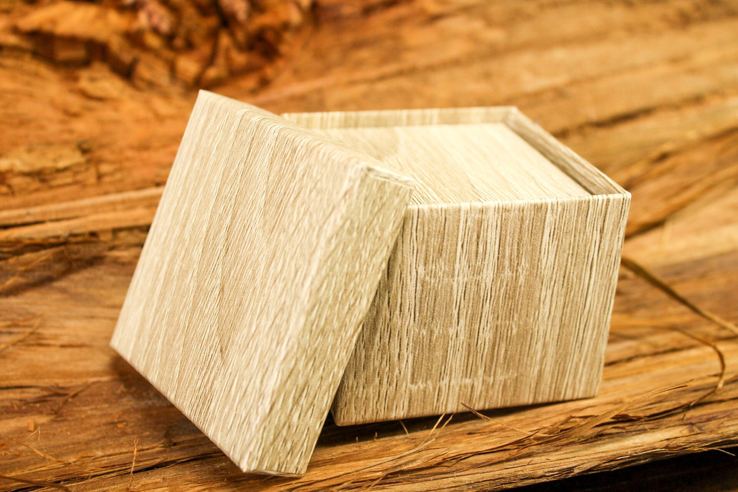 Wood Grain Ring Box