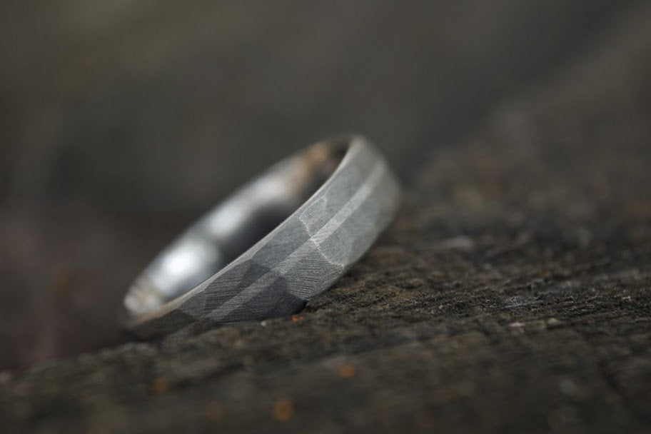 Faceted Titanium with Platinum inlay - 6mm Men's wedding band, manly ring, sandblasted, hammered texture, grey and silver
