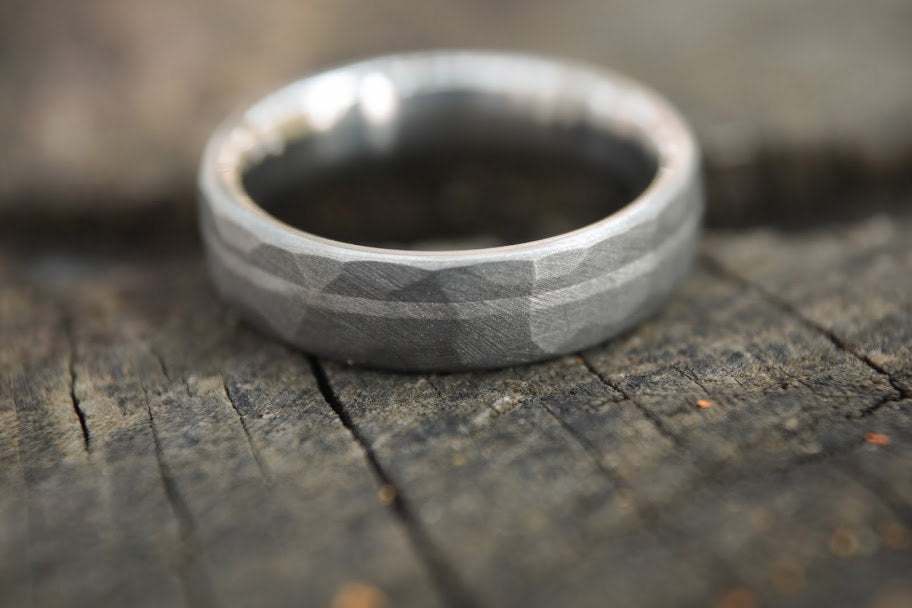 Faceted Titanium with Platinum inlay - 6mm Men's wedding band, manly ring, sandblasted, hammered texture, grey and silver
