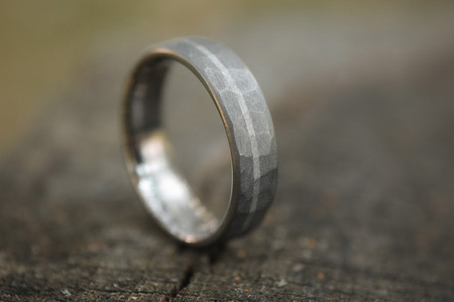 Faceted Titanium with Platinum inlay - 6mm Men's wedding band, manly ring, sandblasted, hammered texture, grey and silver