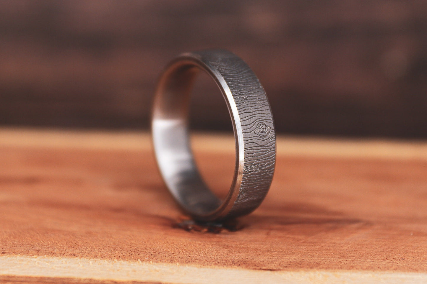 Woodgrain Textured Titanium - Men's wedding ring, 6mm beveled ring, silver, grey, manly style, rugged