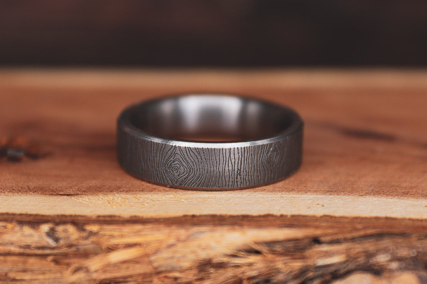 Woodgrain Textured Titanium - Men's wedding ring, 6mm beveled ring, silver, grey, manly style, rugged