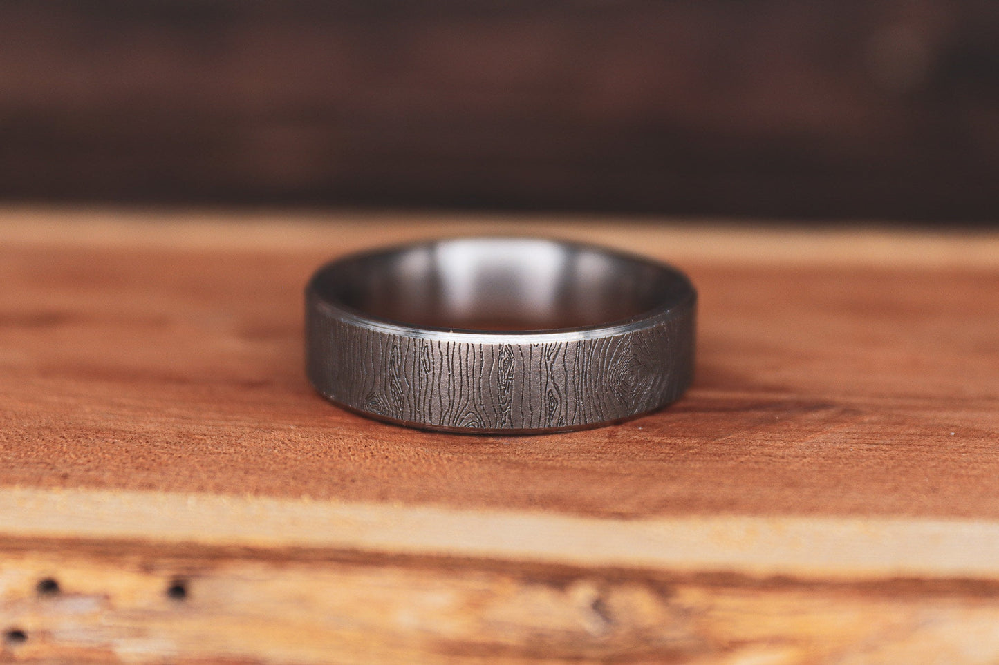 Woodgrain Textured Titanium - Men's wedding ring, 6mm beveled ring, silver, grey, manly style, rugged